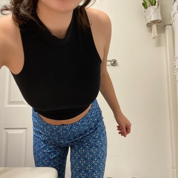 Cute capri pants - Picture 4 of 4